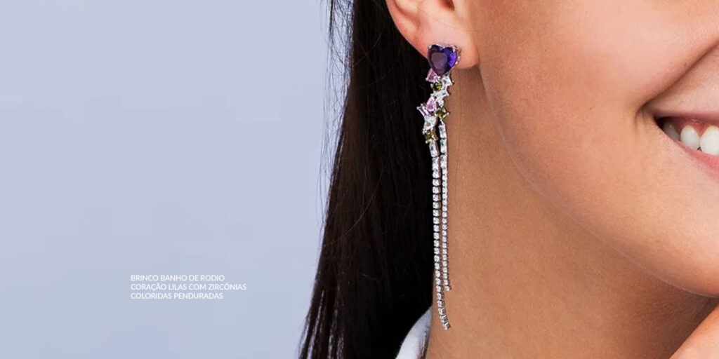 Brinco roxo